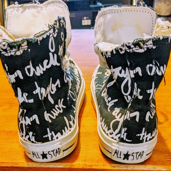 Limited addition. Chuck Taylor Converse All-stars! - Picture 2 of 4